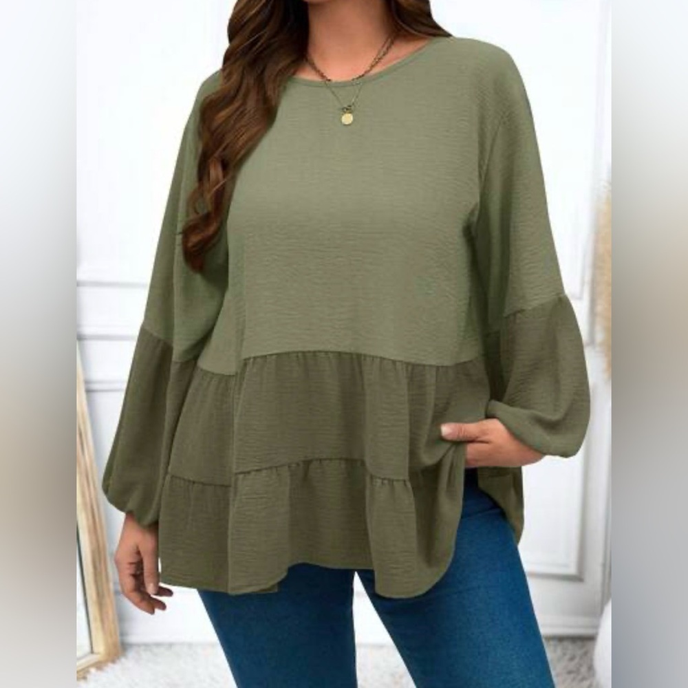 Emery Rose Green Tiered Ruffle Top